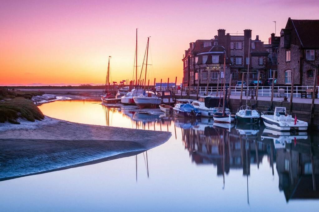 Blakeney Norfolk Bramble Lodge ***Self Catering*** Eksteriør bilde